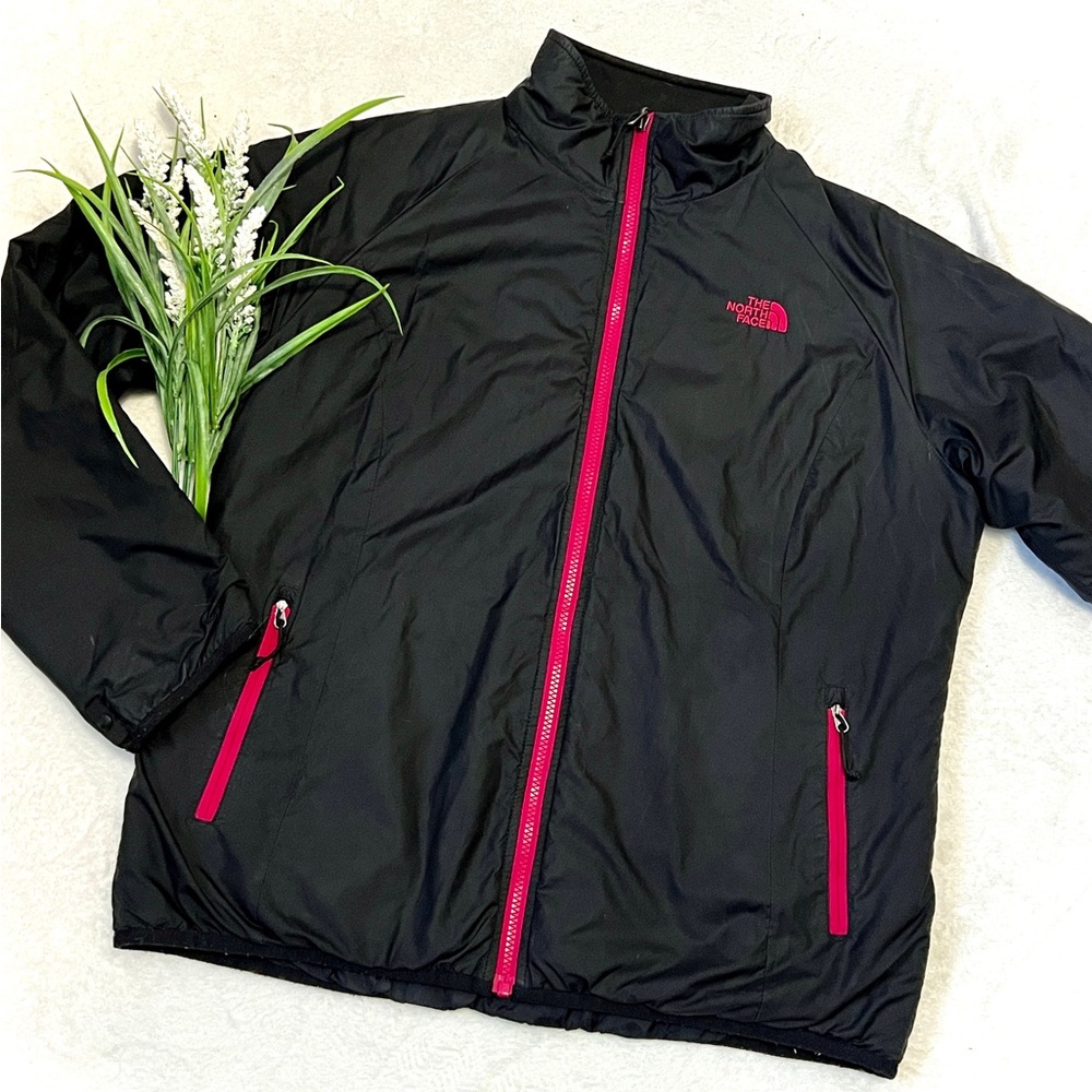 The North Face Black & Pink Lightweight Shell Jacket - Large